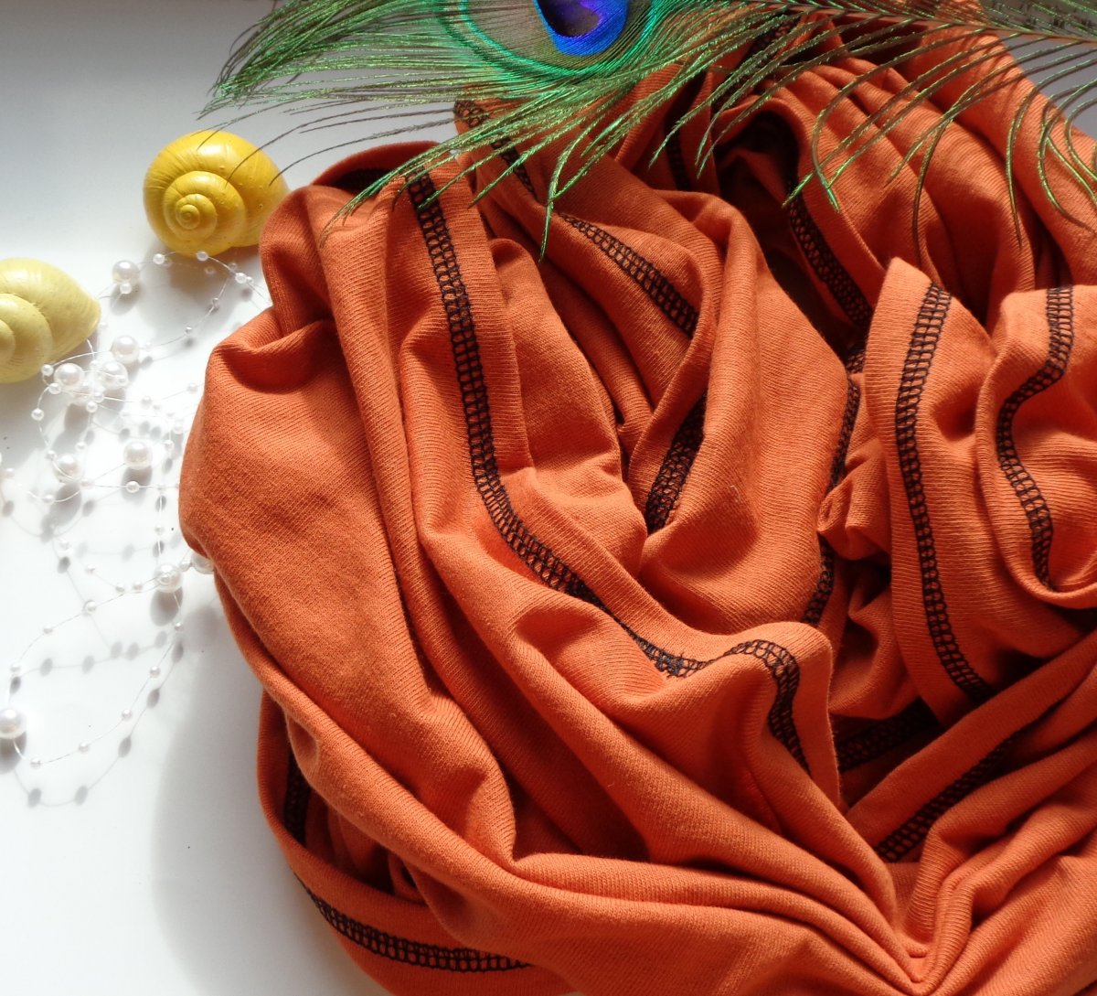 Nákrčník skořicový