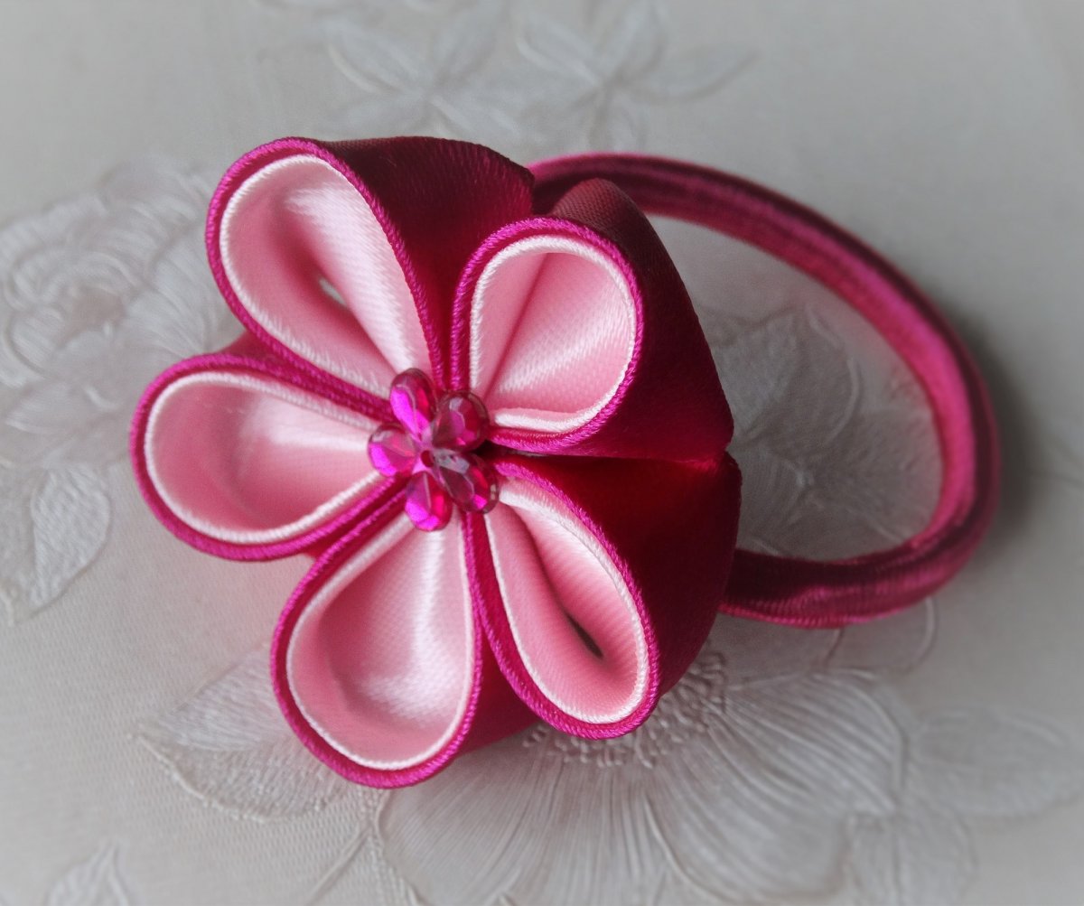Gumička kanzashi