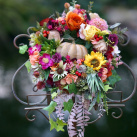 Barevný podzimní věnec s převisem