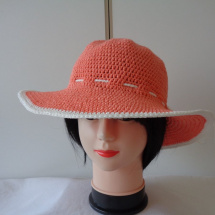 Letní klobouček v oranžové