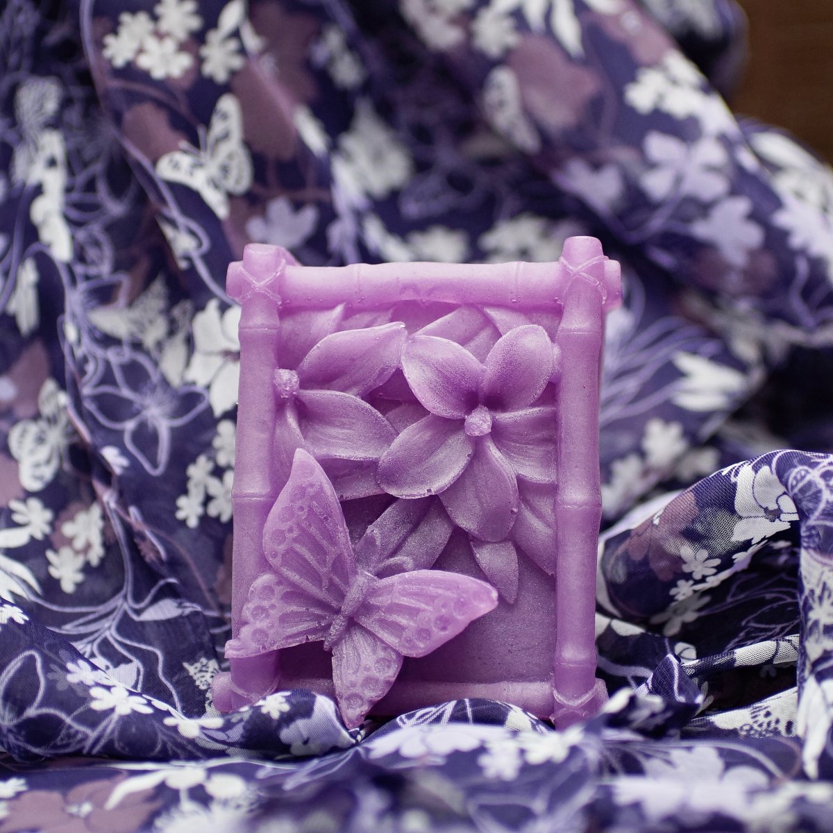 Šeříkové mýdlo s tekutým hedvábím