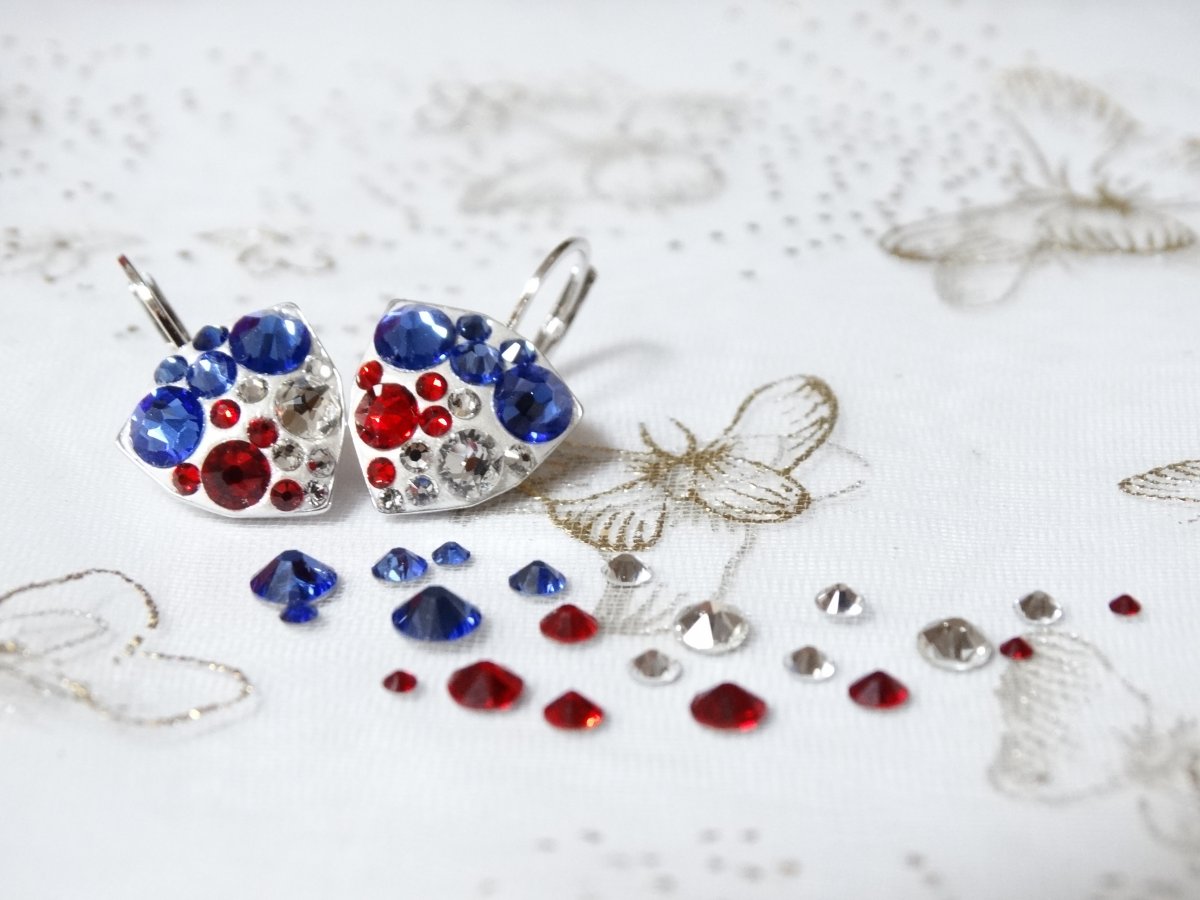 Trojúhelníčkové fandící náušnice