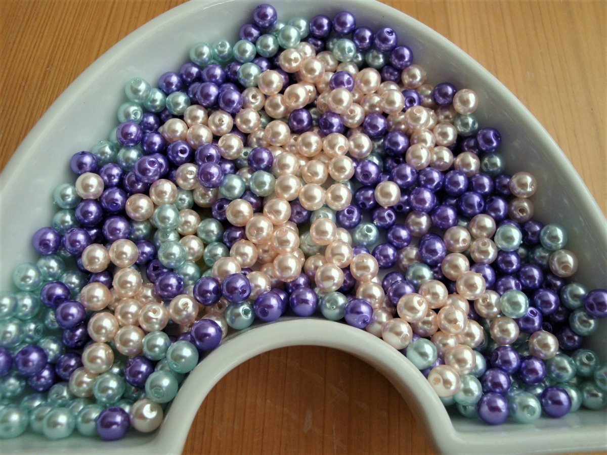 Plastové korálky 6mm - (100ks)