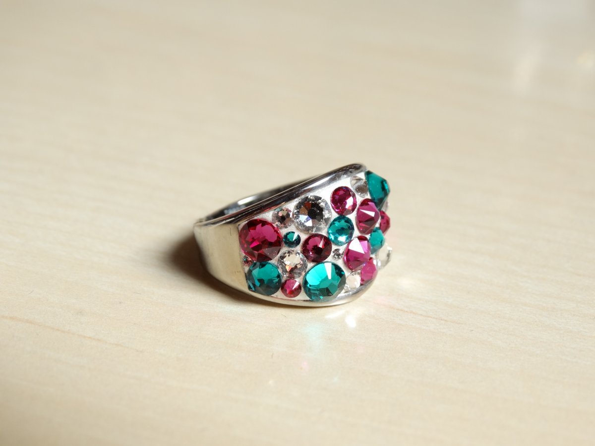 Velký tyrkysovo-růžový prsten z chirurgické oceli