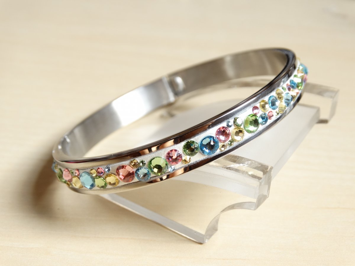 Barevný náramek z chirurgické oceli