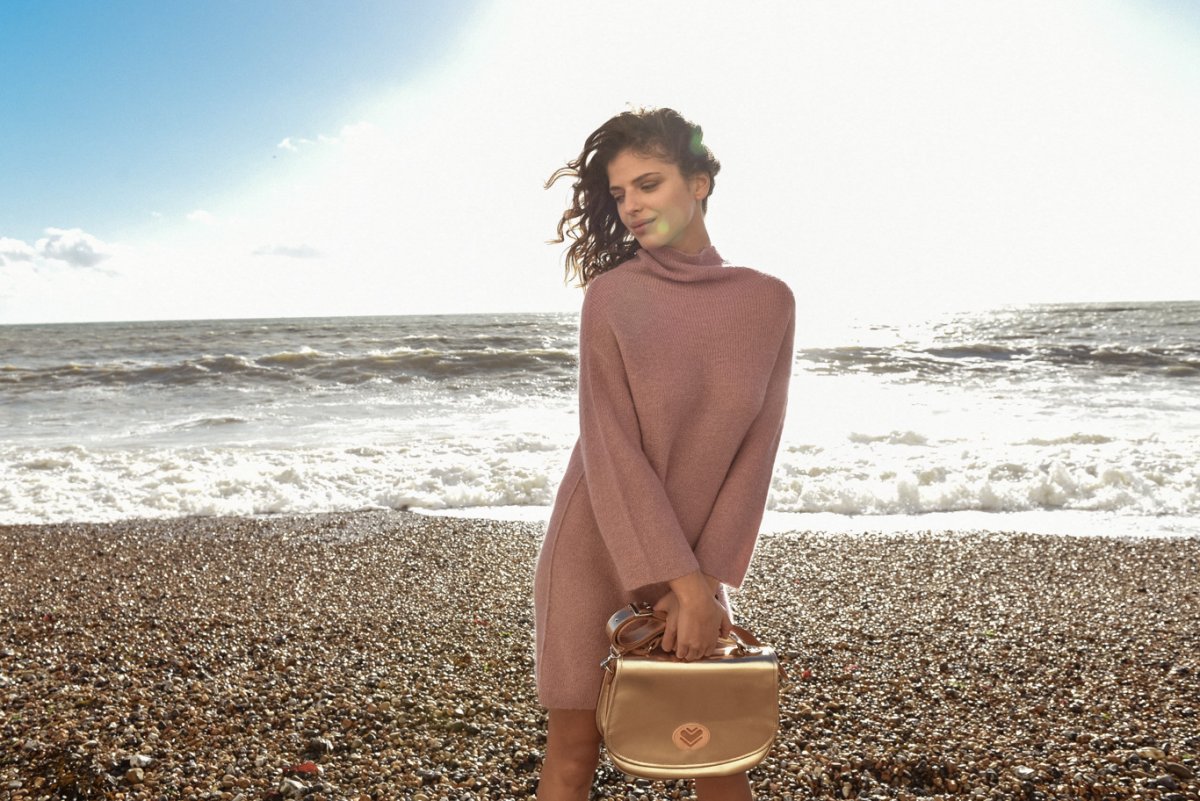 Kožená kabelka zlatá