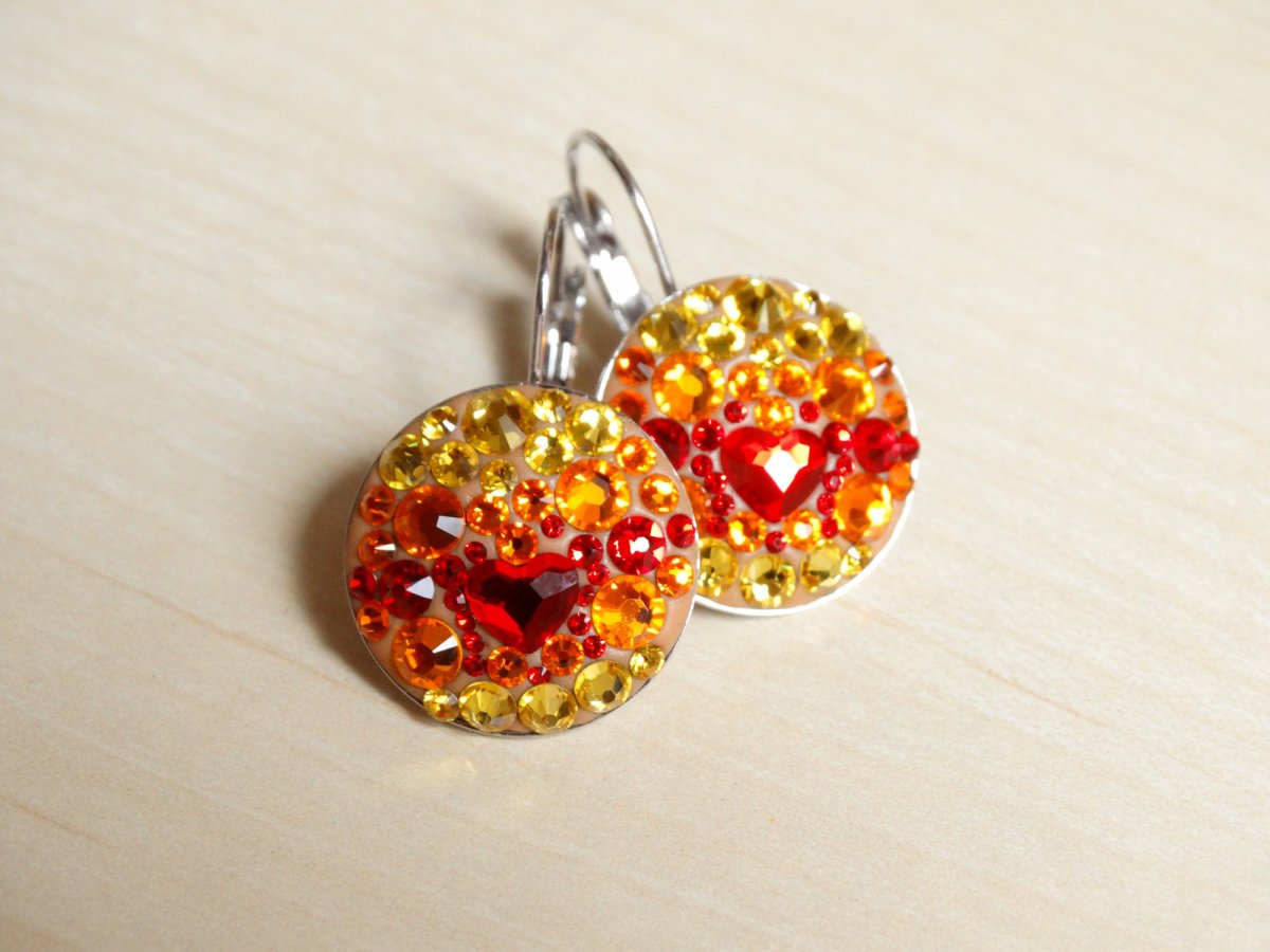 Velké žluto-oranžovo-červené náušnice