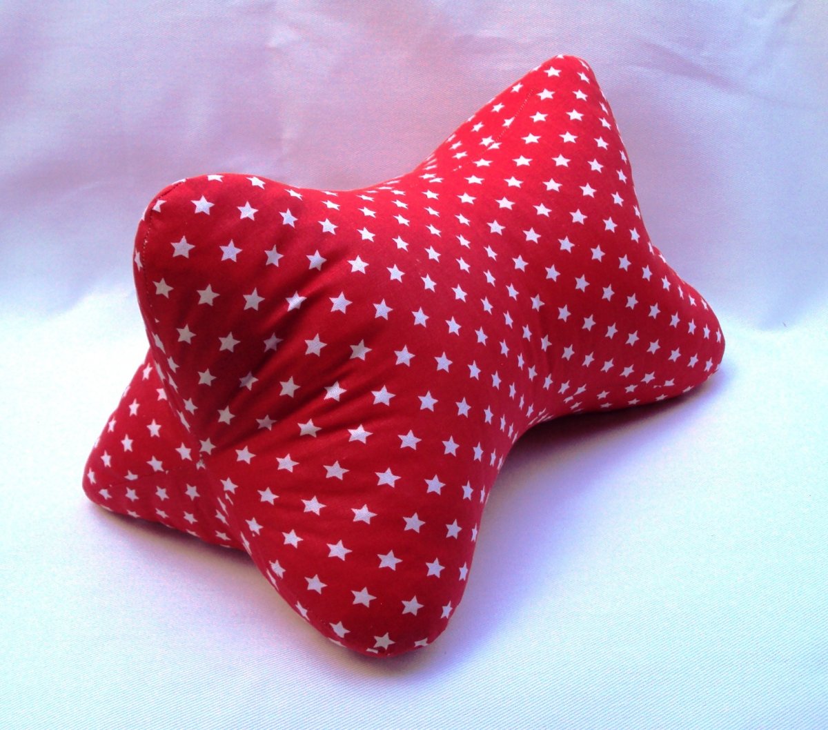 Relaxační polštářek - červený hvězdičkový