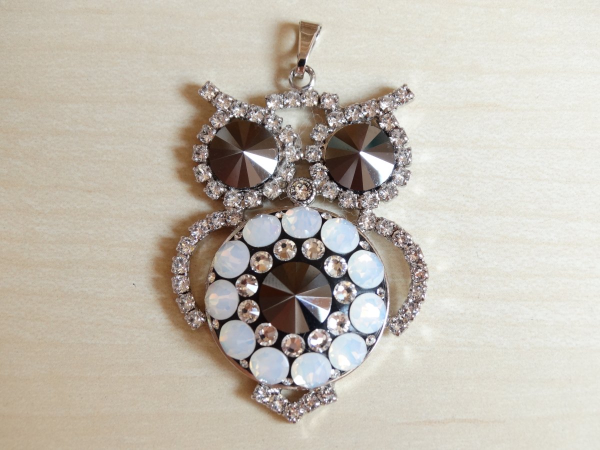 Velká černo-opálová sova