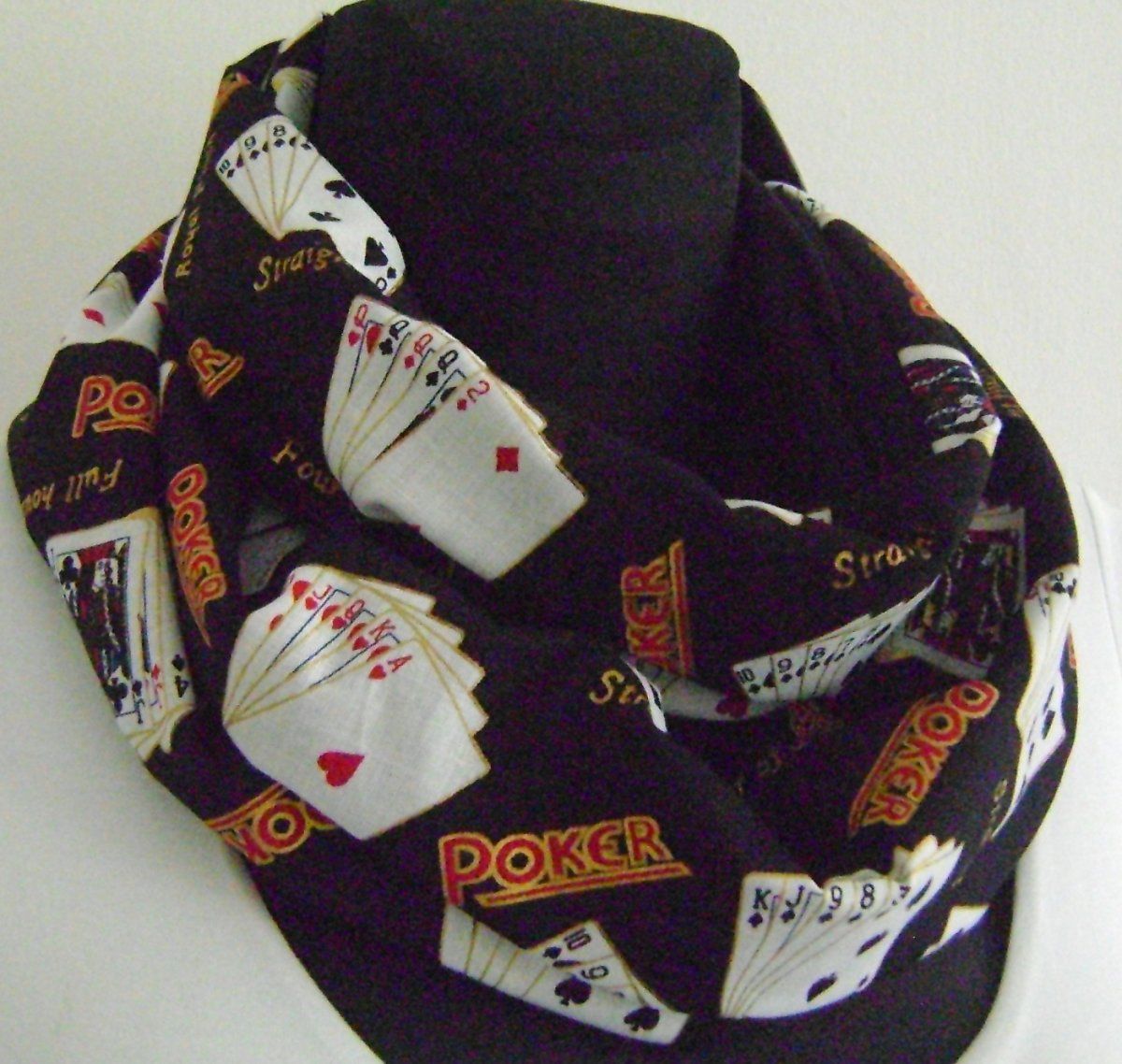 nekonečná šála Poker
