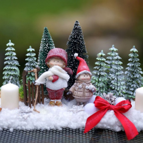 Adventní podlouhlý svícen s dětmi