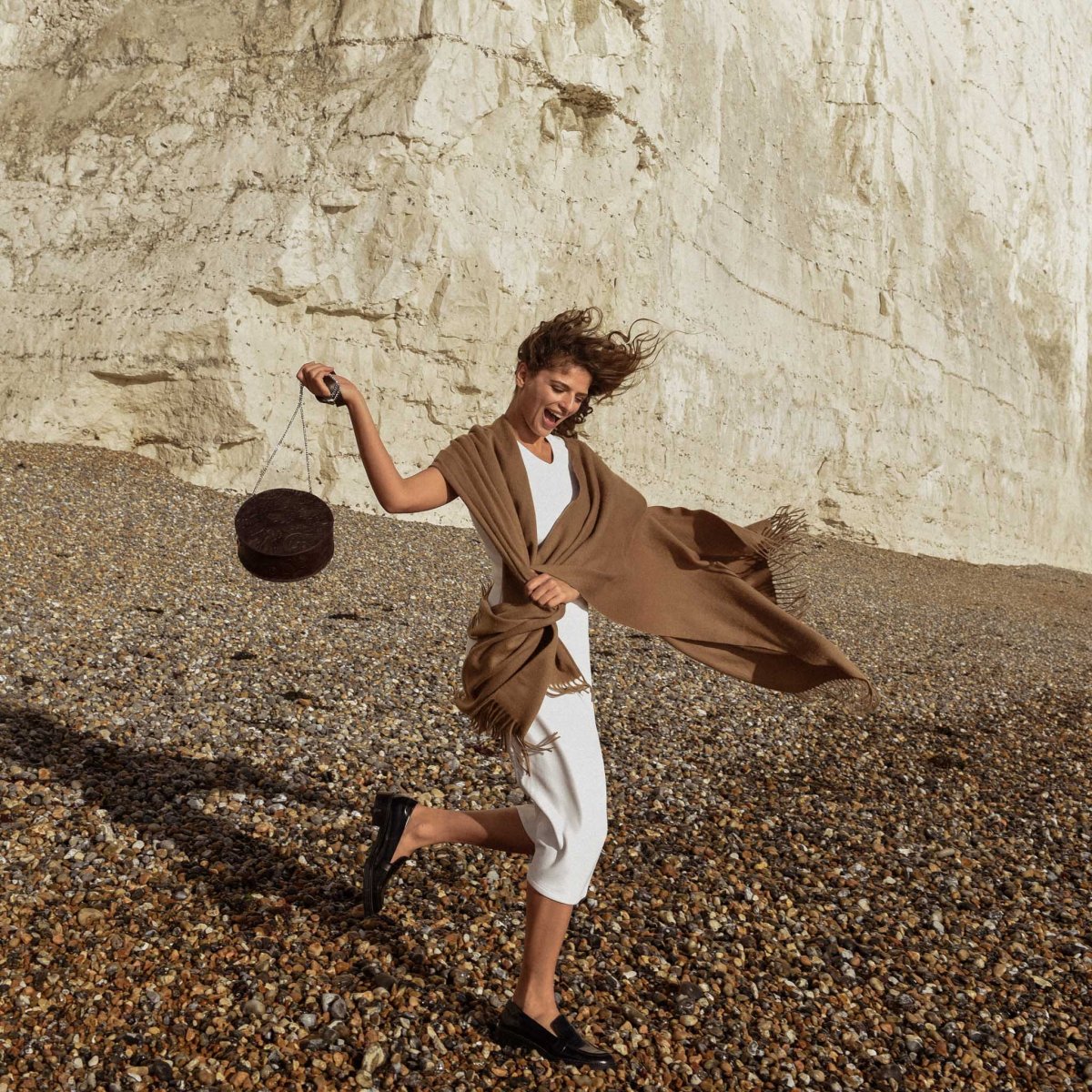 Kulatá kožená kabelka 