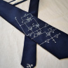 Úzká elektrikářská kravata - temně modrošedá