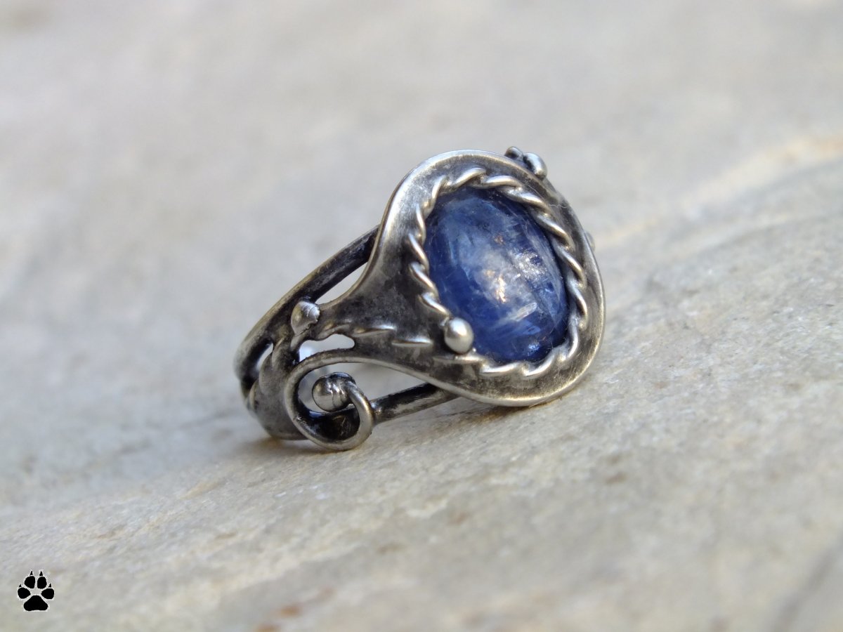 Zamrzlé jezírko - prsten s kyanitem