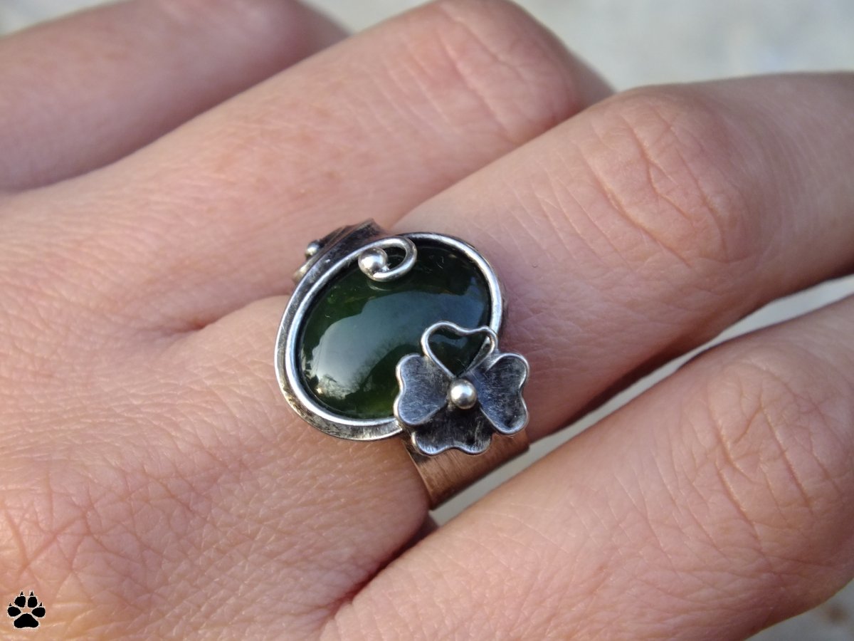 Prstýnek čtyřlístkový - jadeit/nefrit