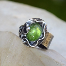 Olivínek - cínovaný prsten