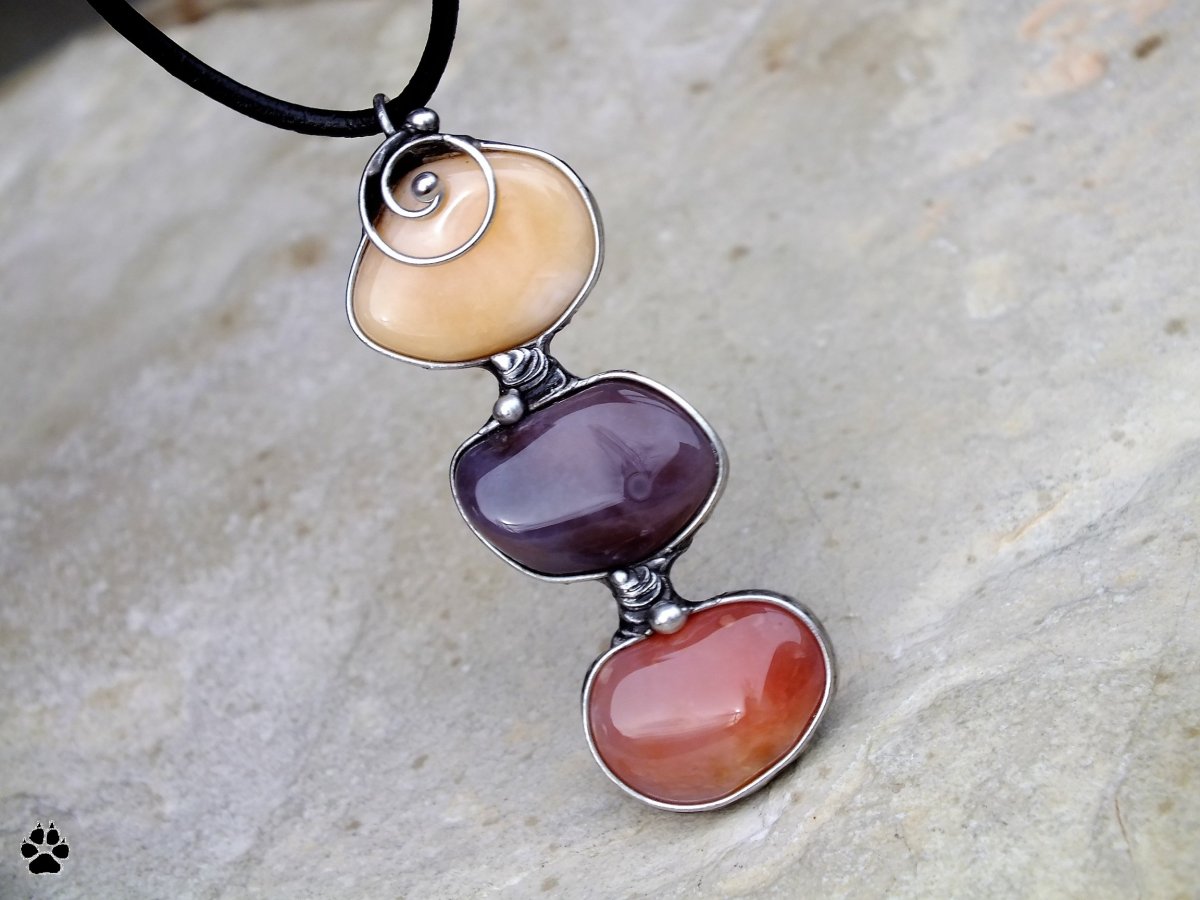 Tre signori - cínovaný náhrdelník s acháty