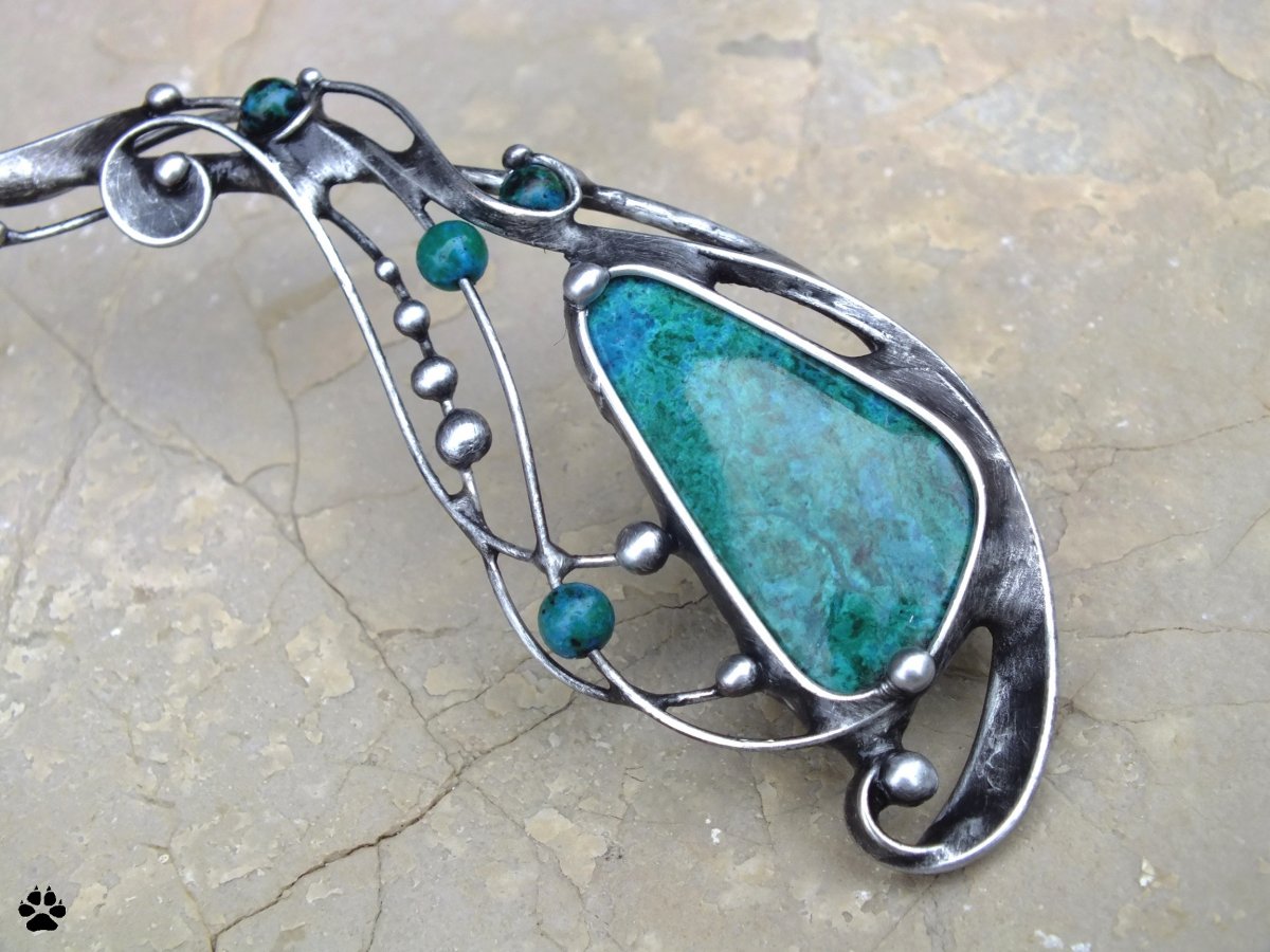 Souprava s chryzokoly