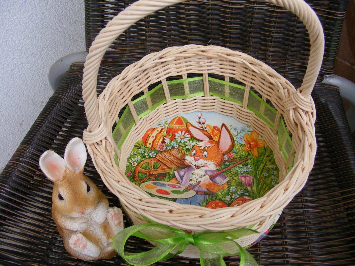 Košíček na 10 vajíček - zajíček maluje