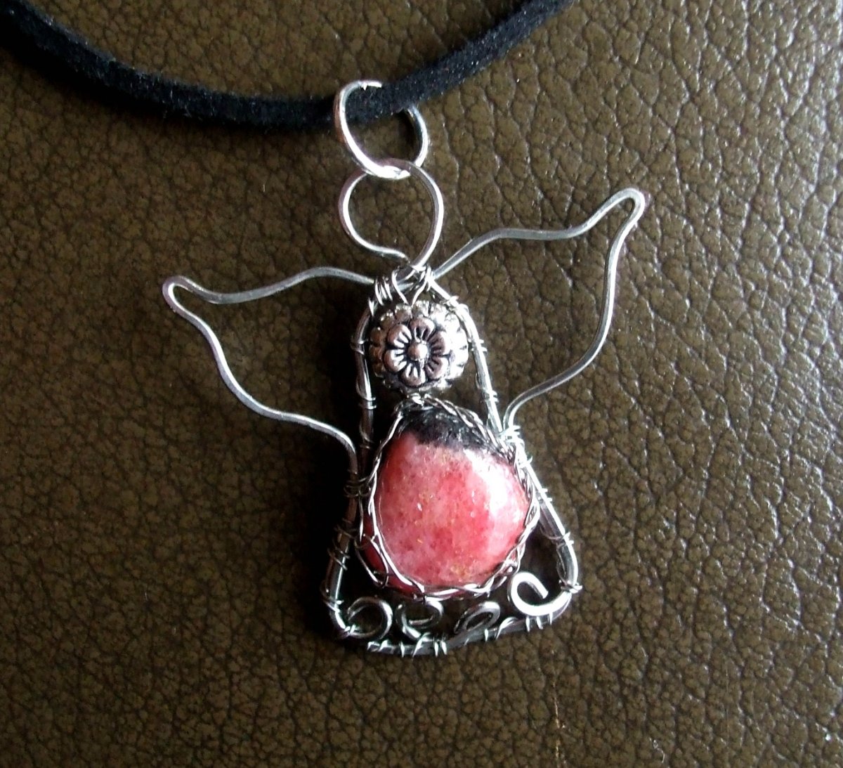 Maličký anděl Rodonit.