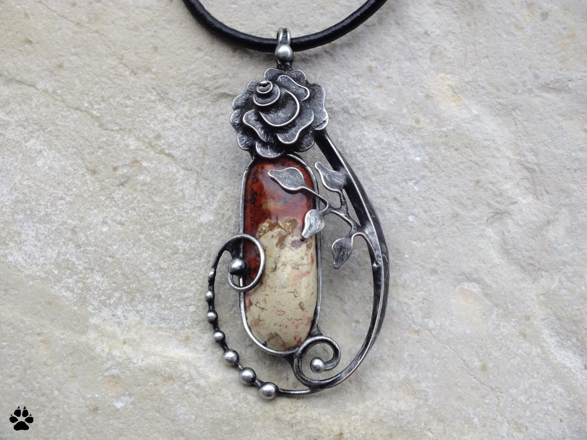 Růže - jaspis brekcie