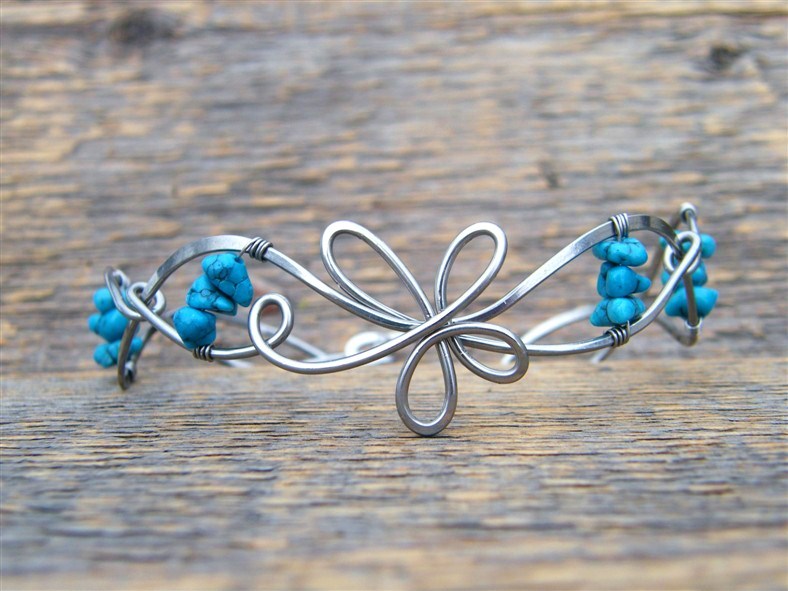 Náramek s tyrkenitem - tepaná chirurguícká ocel