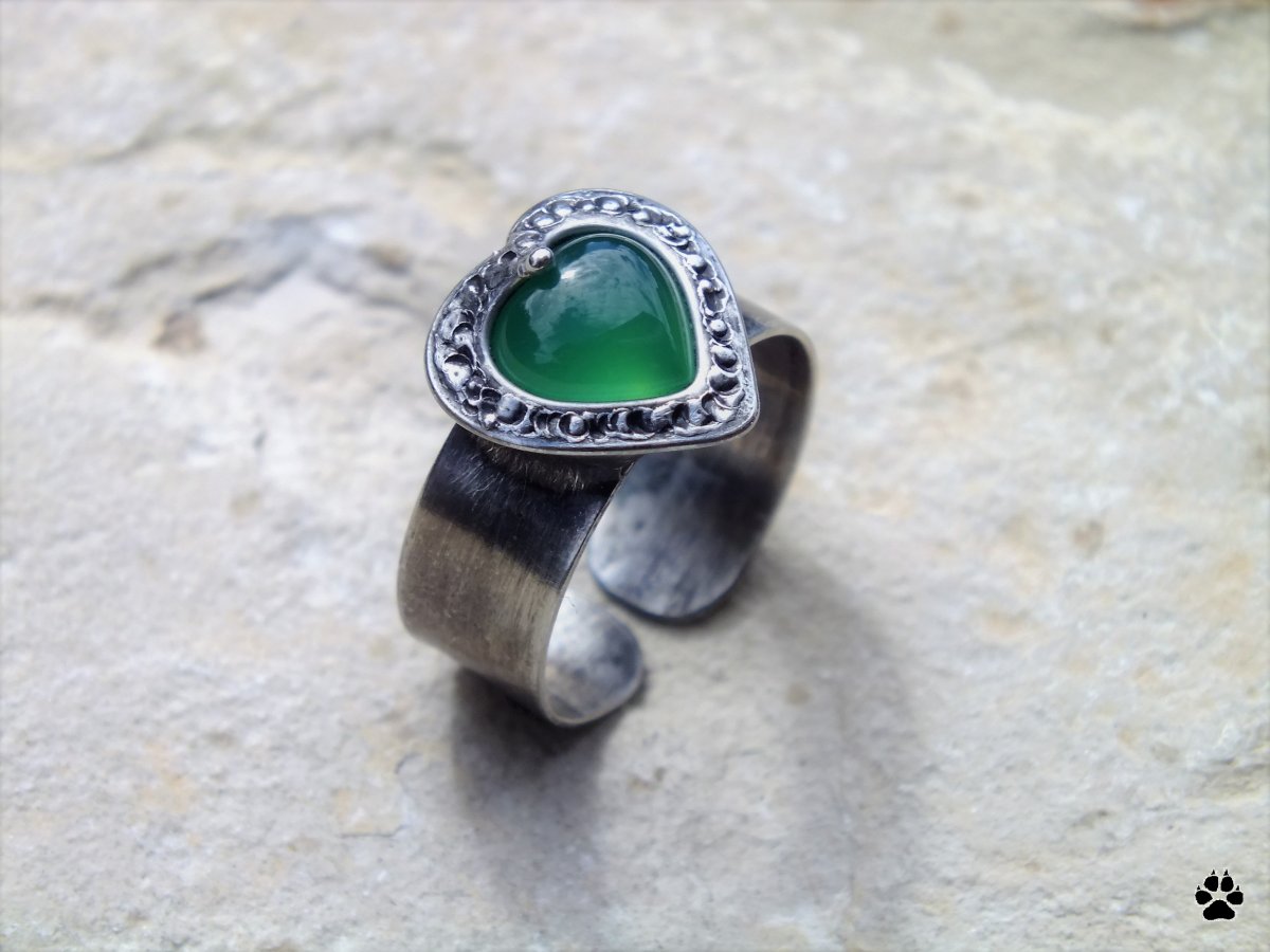 Chalcedonové srdíčko - cínovaný prsten