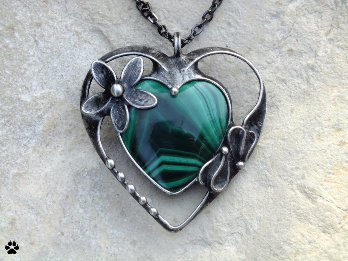 Malachitové srdíčko s kytkou