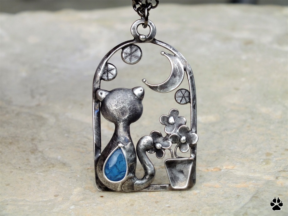 Pohled z okna - náhrdelník s apatitem