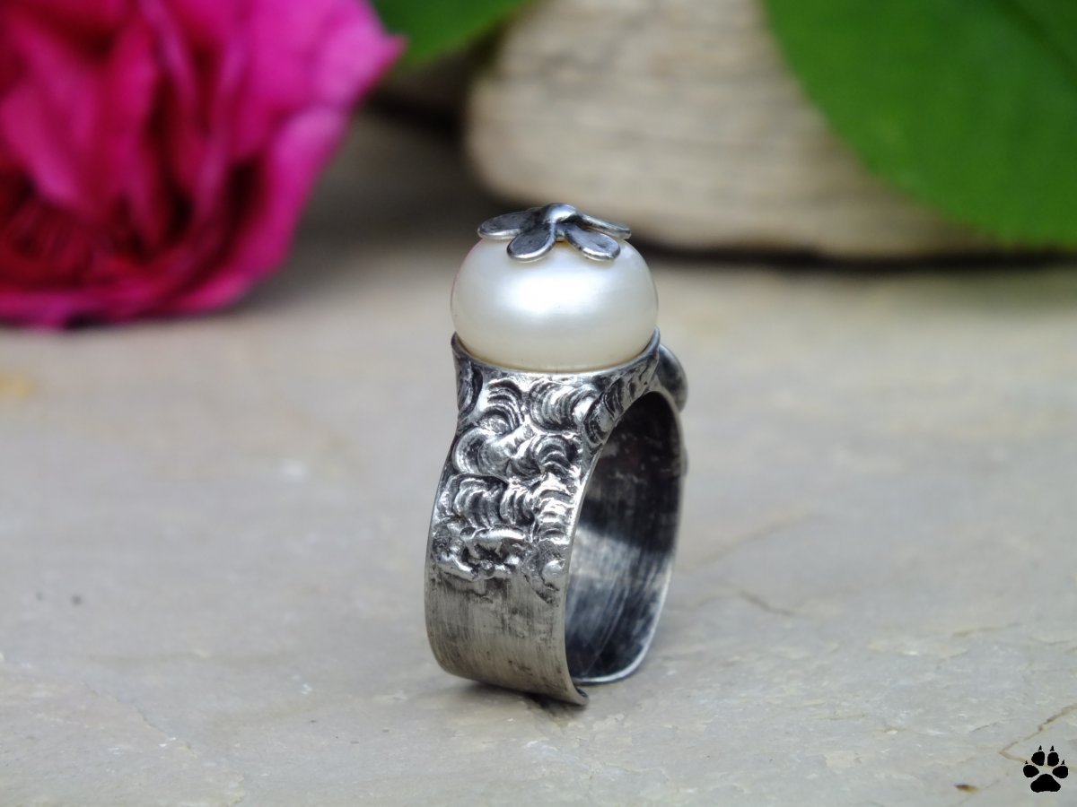 Cínovaný prsten s perlou rondelkou