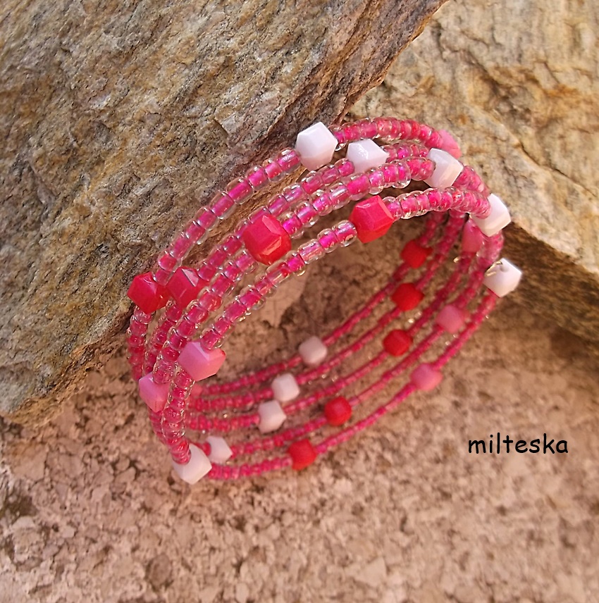 náramek-růžovobílý (prům. 5 a 5,5cm)