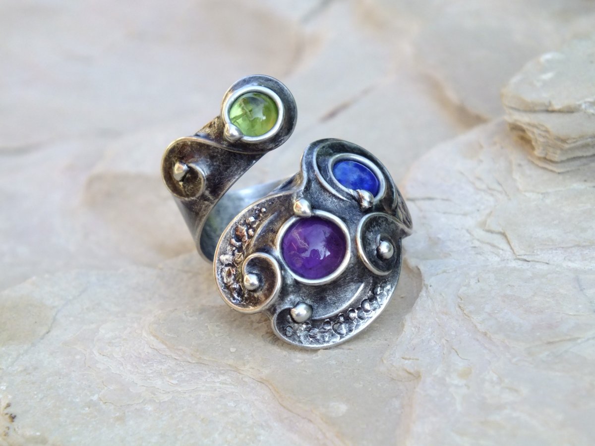 Tříbarevný - olivín,lapis lazuli,ametyst 