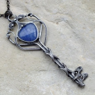 Zámecký klíč - náhrdelník s kyanitem