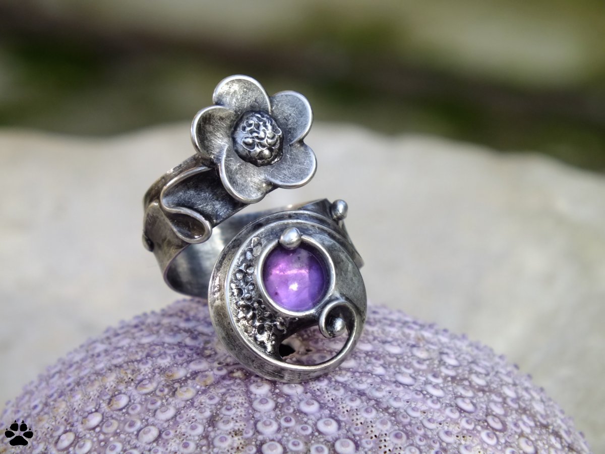 Ametystový s kytkou - cínovaný prsten