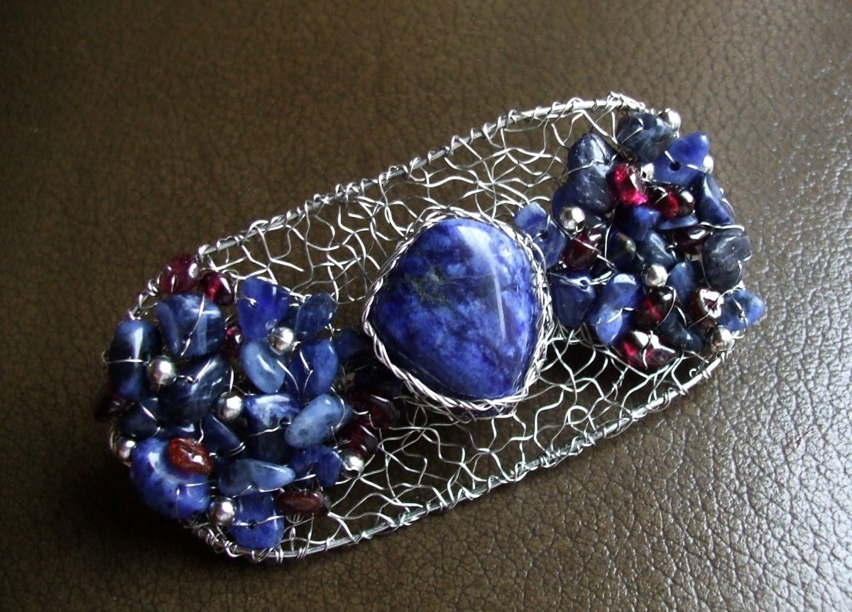 Sponka do vlasů Sodalit a granát.   