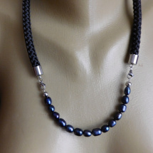Náhrdelník   černý  s tmavými perlami pravými perlami