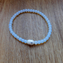 Náramek- opalitový s bílou perlou