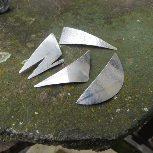 Nerezové brože na oděv- 4 druhy....