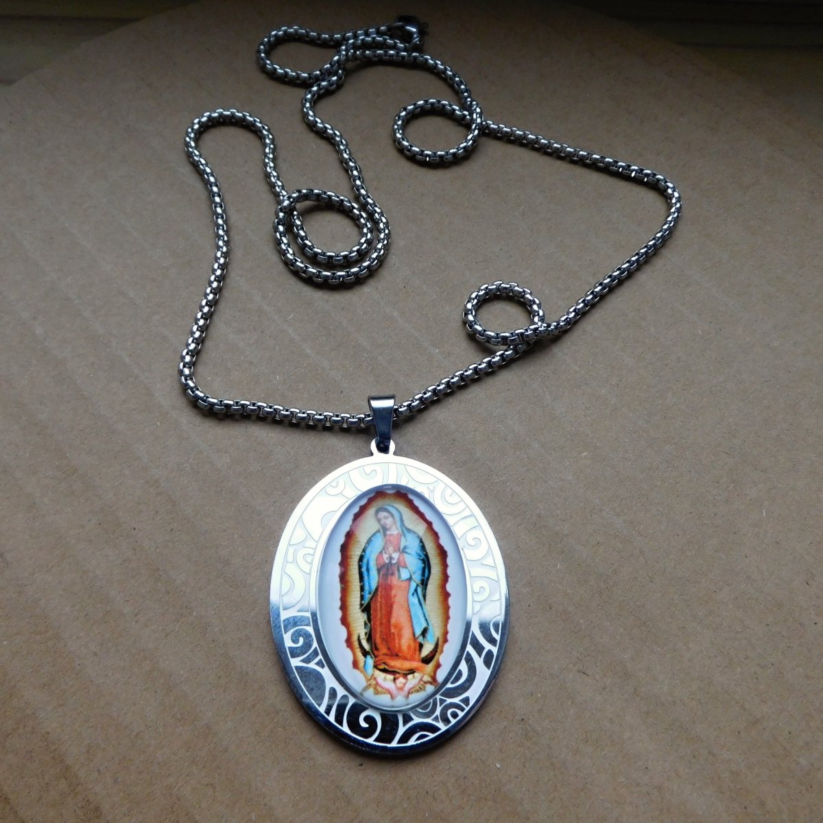 Náhrdelník-  nerez  - panna Marie