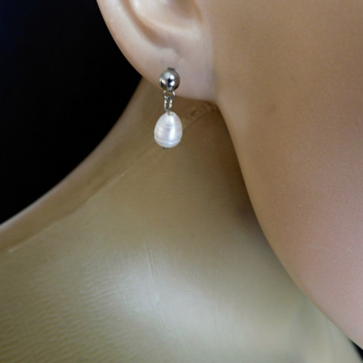 Naušnice -pecky,nerez,bílá perlička