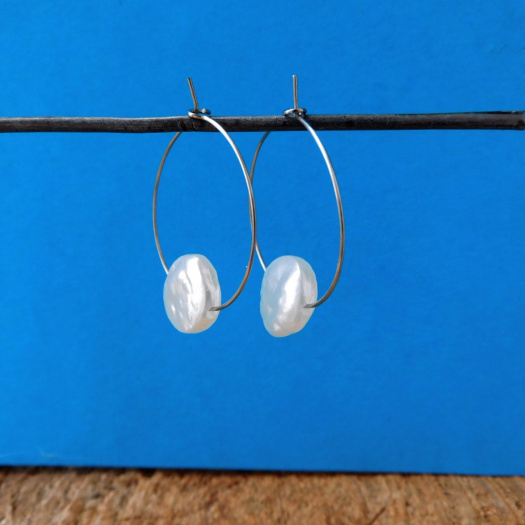 Naušnice-kruhy, nerez, imit. keshi perly