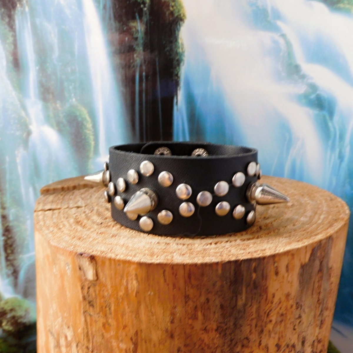 Náramek - kožený s nýty a hroty