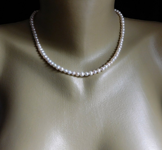 Náhrdelník   -krásné pravidelné pravé perly