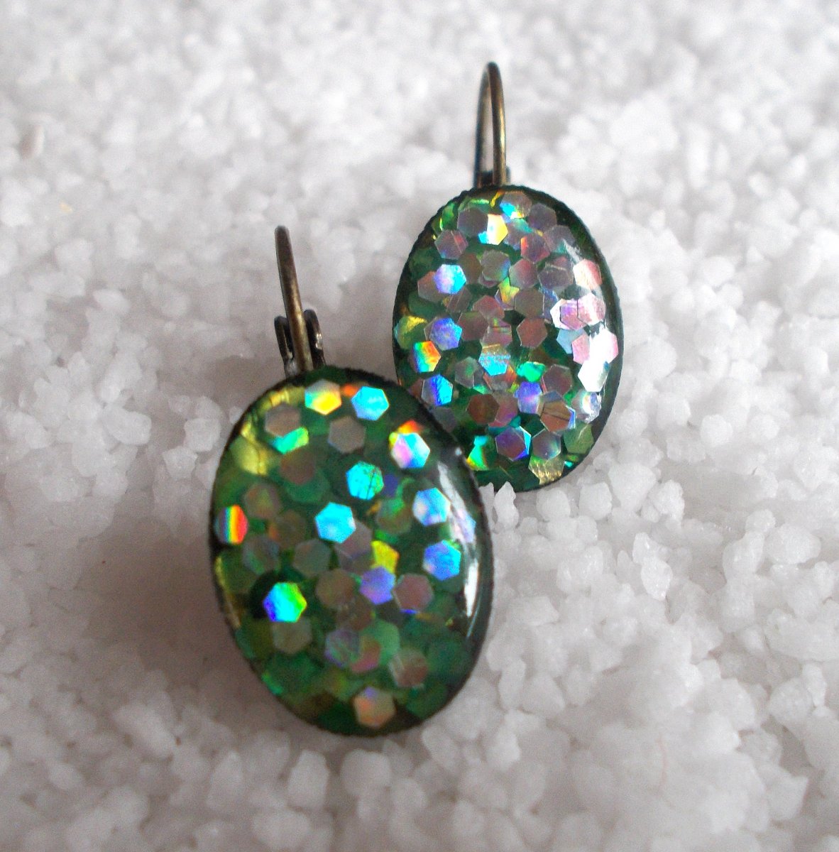 Náušnice z pryskyřice