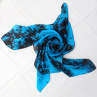 Batikovaný hedvábný šátek tyrkysovo-černý 12565232