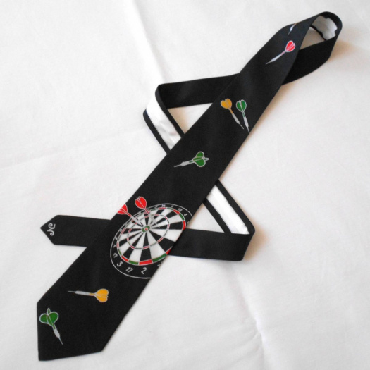 Černá hedvábná kravata s šipkami a terčem