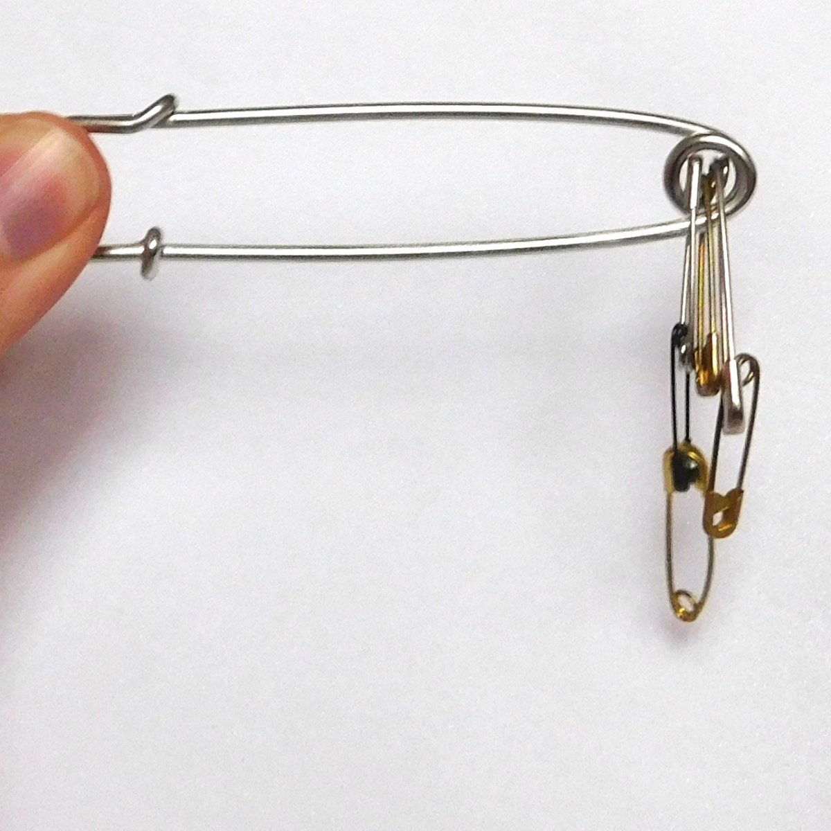 Ozdobný spínací špendlík, sichlajsky