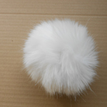 Kožešinová bambule 12 cm