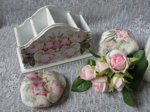 Romantický stojánek vintage roses