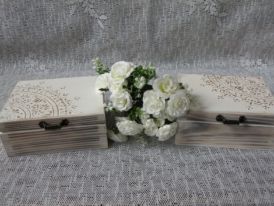 Krabička dárková, svatební malá s reliéfem